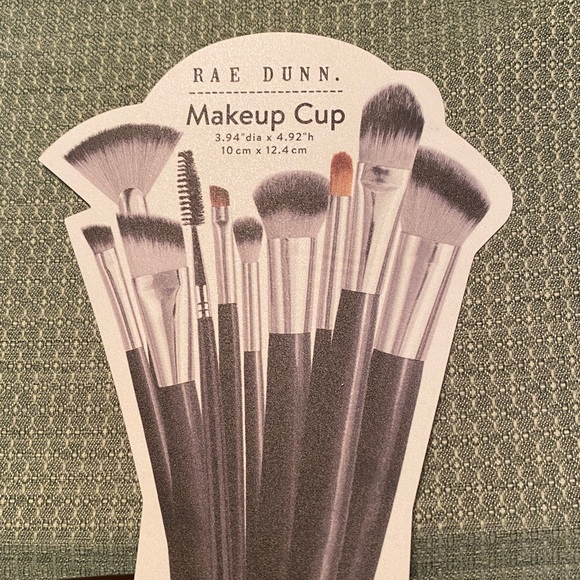 Rae Dunn MAKEUP BRUSHES Makeup Cup for Brushes Large Amber Colored Glass NWT - Picture 2 of 3